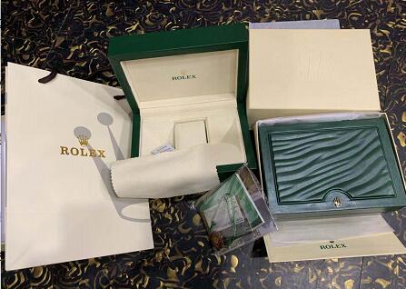 New Replica Rolex Green Waved Wood Watch Box Set